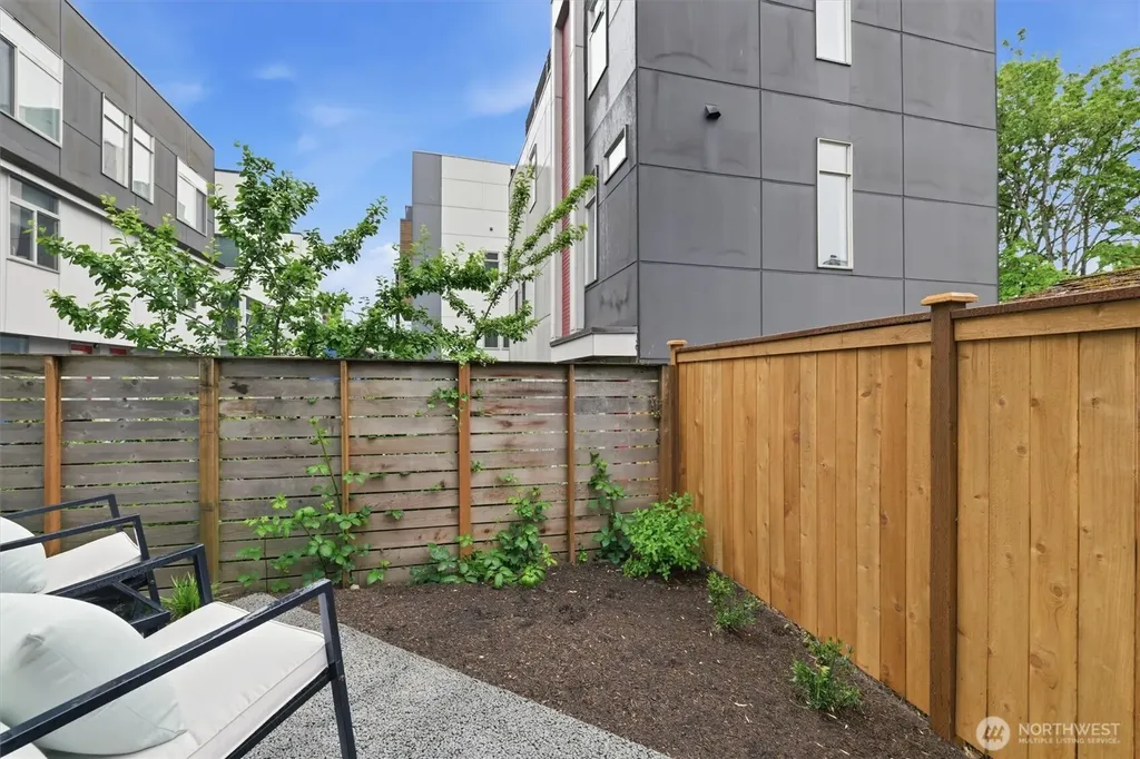 1409 29th Avenue Seattle WA 98122