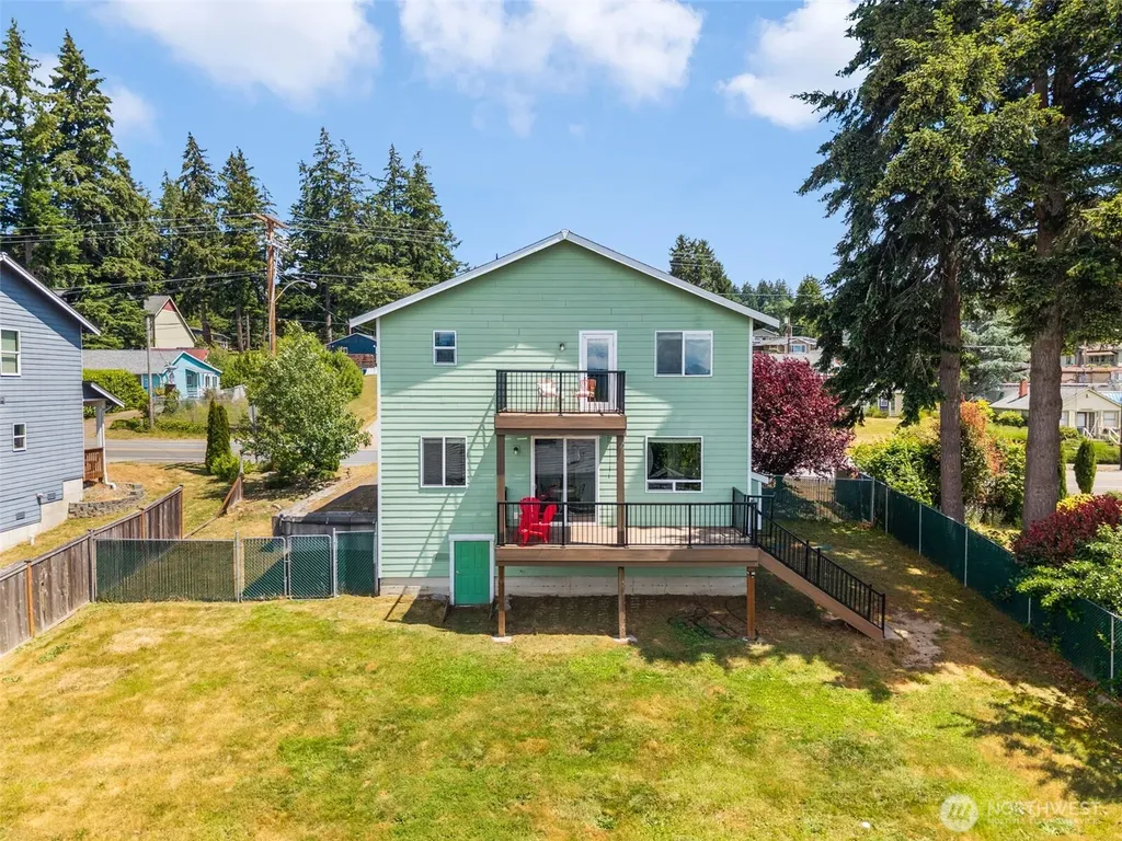 5091 May Street NW Bremerton WA 98311