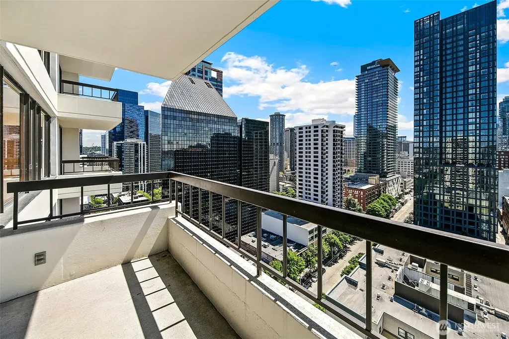2201 3rd Avenue Seattle WA 98121