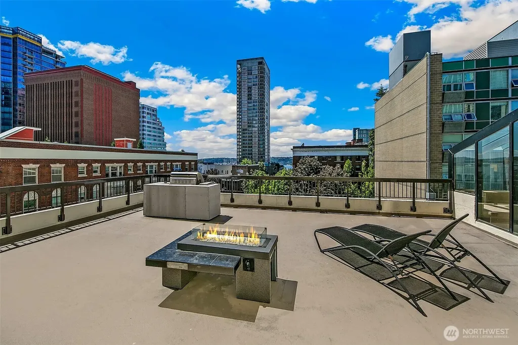 2201 3rd Avenue Seattle WA 98121