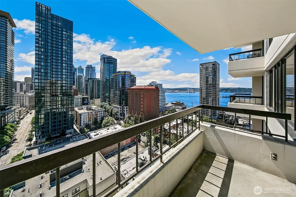 2201 3rd Avenue Seattle WA 98121