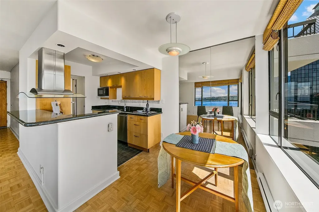2201 3rd Avenue Seattle WA 98121