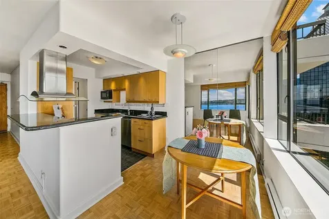 2201 3rd Avenue Seattle WA 98121