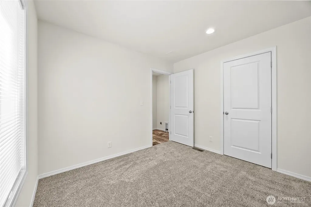 507 131st Street E Tacoma WA 98445
