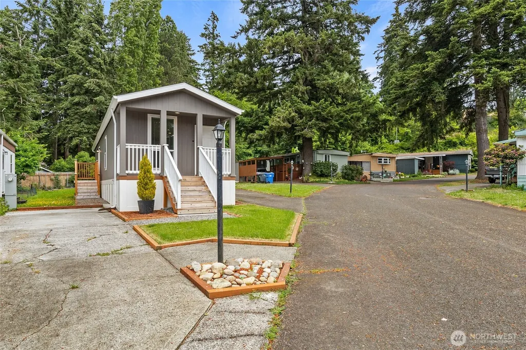 507 131st Street E Tacoma WA 98445