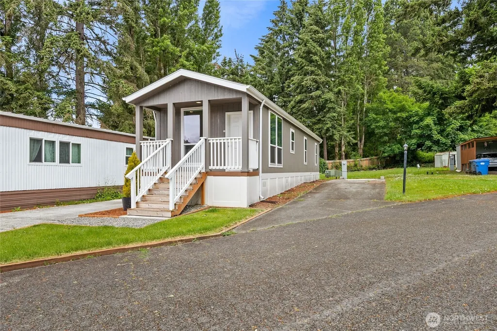 507 131st Street E Tacoma WA 98445
