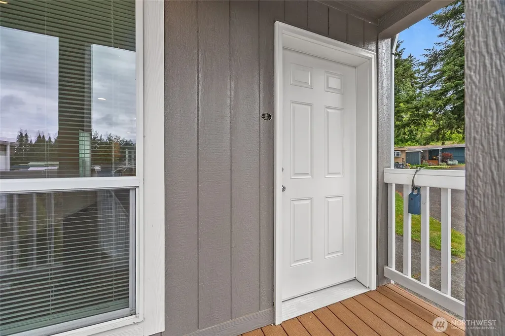 507 131st Street E Tacoma WA 98445