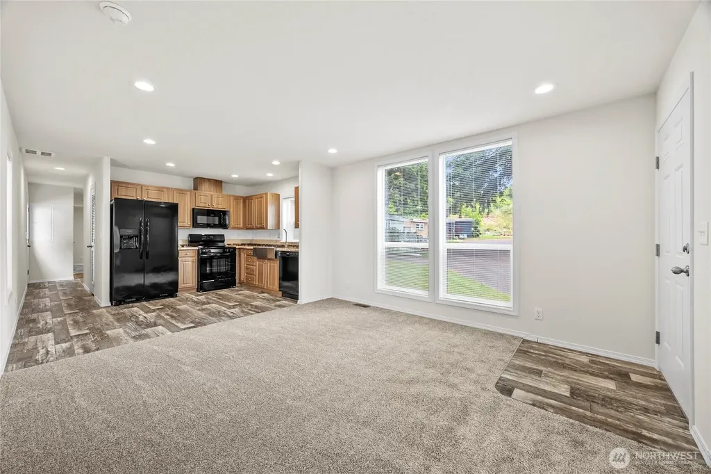 507 131st Street E Tacoma WA 98445