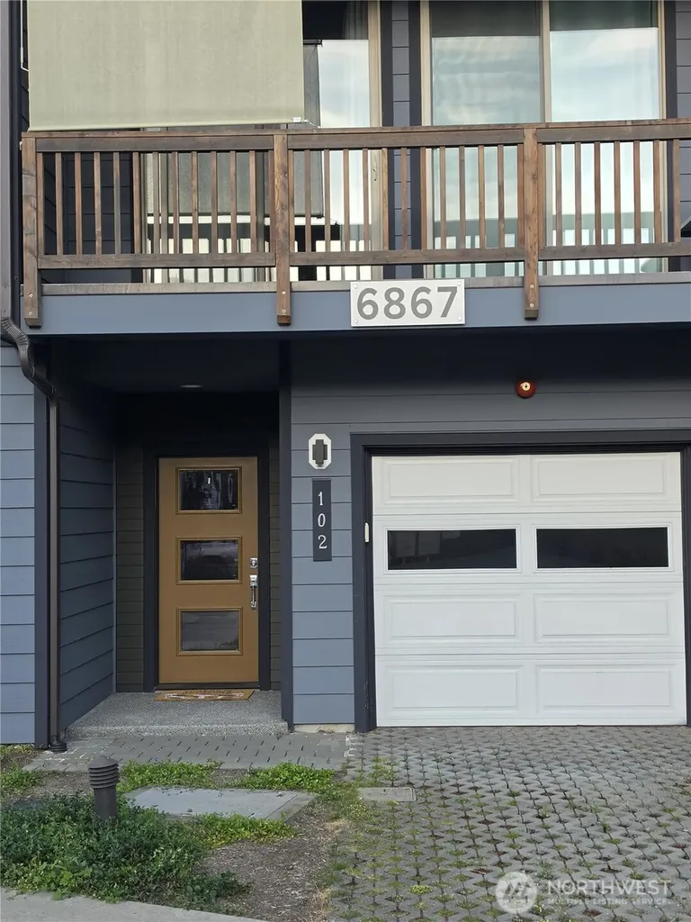 6867 NE 170th Street Kenmore WA 98028