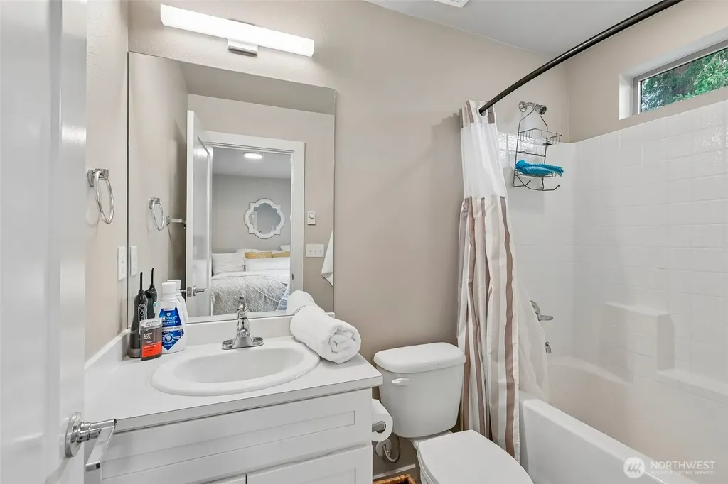 6867 NE 170th Street Kenmore WA 98028