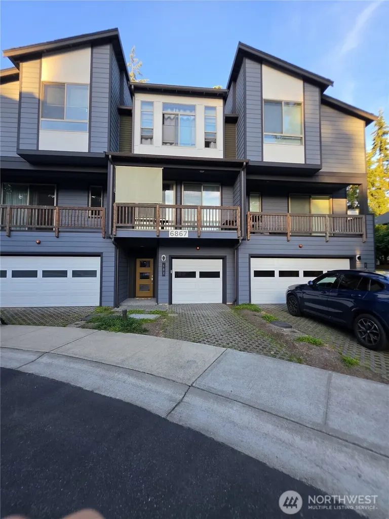 6867 NE 170th Street Kenmore WA 98028