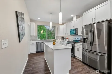 6867 NE 170th Street Kenmore WA 98028