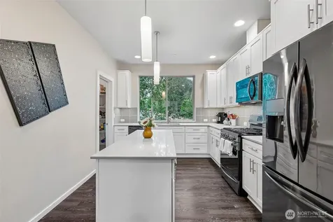6867 NE 170th Street Kenmore WA 98028