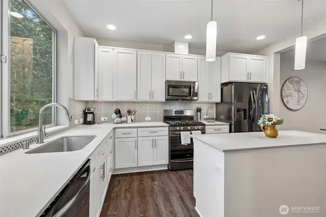 6867 NE 170th Street Kenmore WA 98028