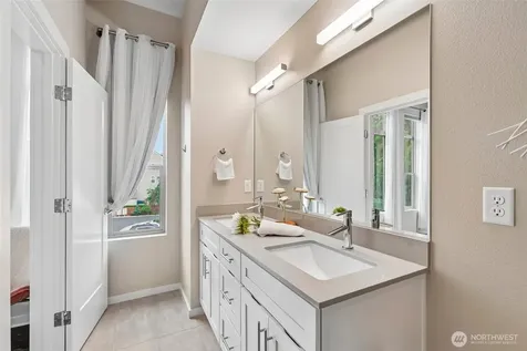 6867 NE 170th Street Kenmore WA 98028