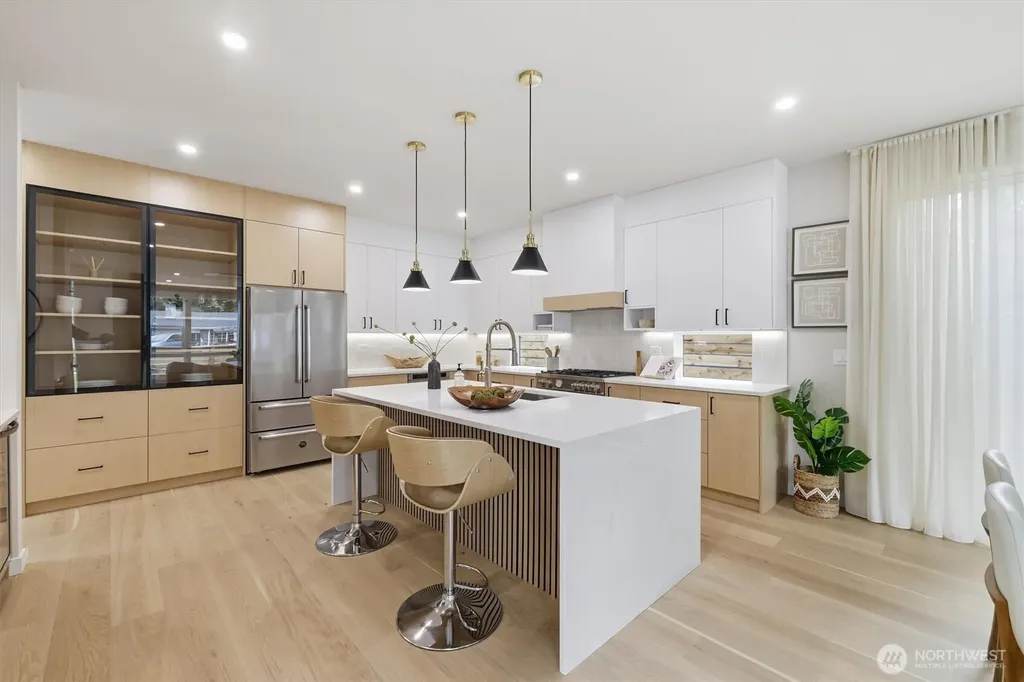 12426 NE 90th Street Kirkland WA 98033