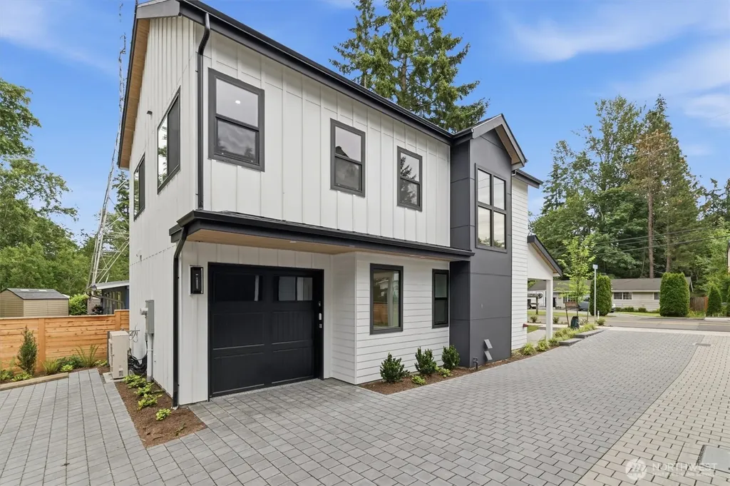 12426 NE 90th Street Kirkland WA 98033