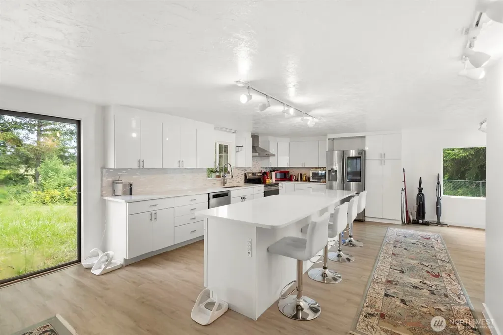 36 Lebam Road Raymond WA 98577