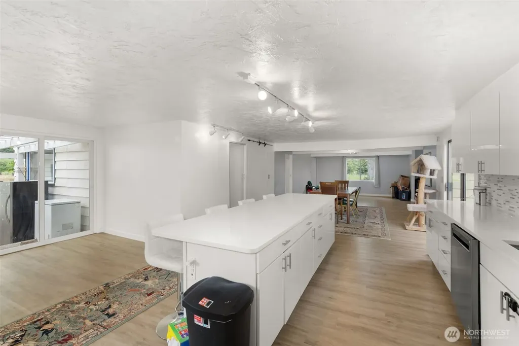 36 Lebam Road Raymond WA 98577