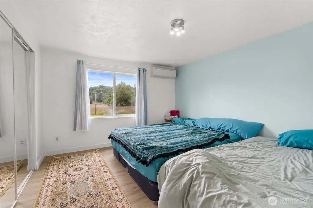 36 Lebam Road Raymond WA 98577