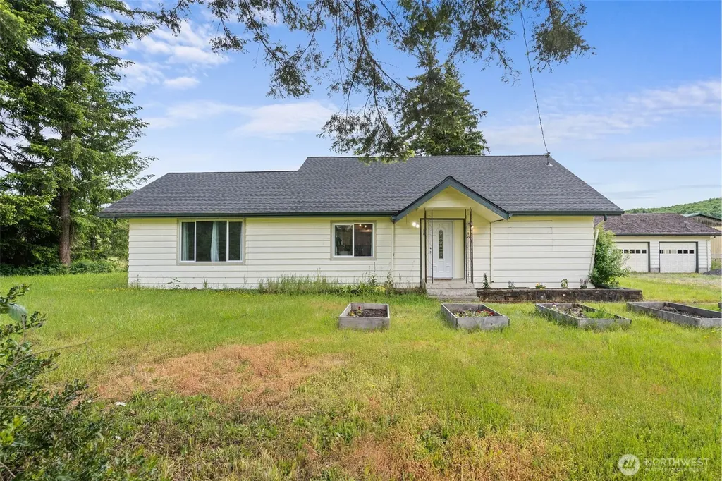 36 Lebam Road Raymond WA 98577