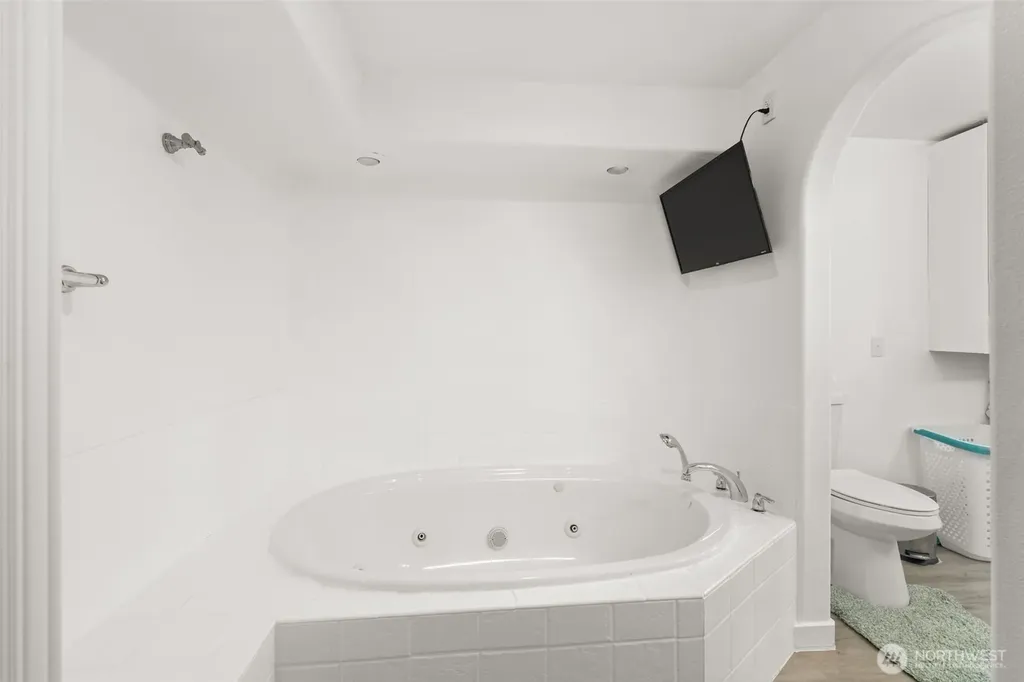 36 Lebam Road Raymond WA 98577
