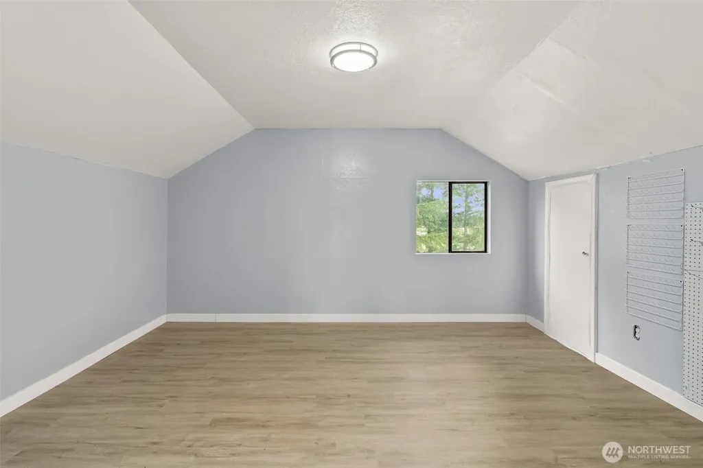 36 Lebam Road Raymond WA 98577