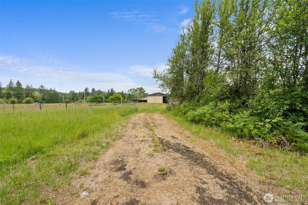 36 Lebam Road Raymond WA 98577