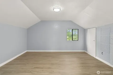 36 Lebam Road Raymond WA 98577