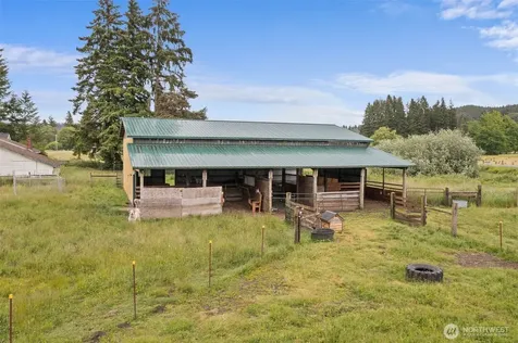 36 Lebam Road Raymond WA 98577