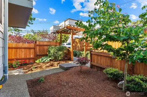 2400 W Boston Street Seattle WA 98199