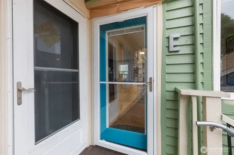 2400 E Howell Street Seattle WA 98122