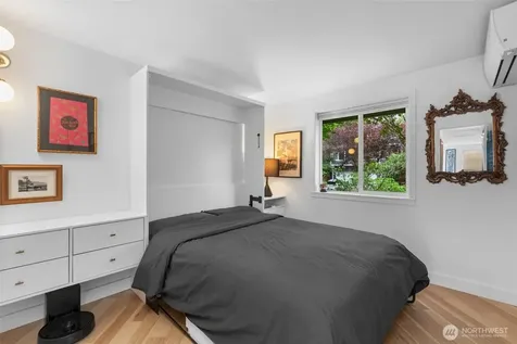 2400 E Howell Street Seattle WA 98122