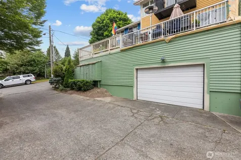 2400 E Howell Street Seattle WA 98122