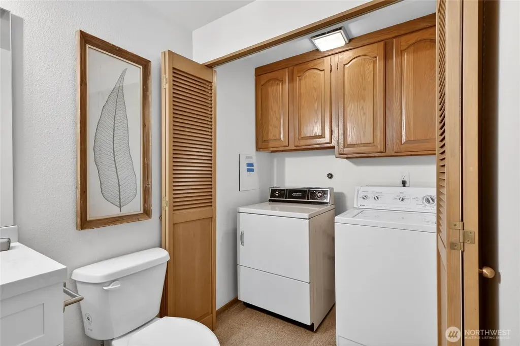 19616 61st Place NE Kenmore WA 98028