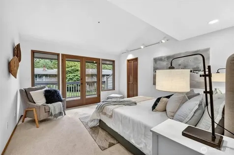 19616 61st Place NE Kenmore WA 98028
