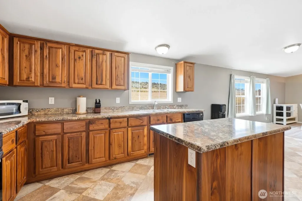 271 Paint Horse Road Yakima WA 98901