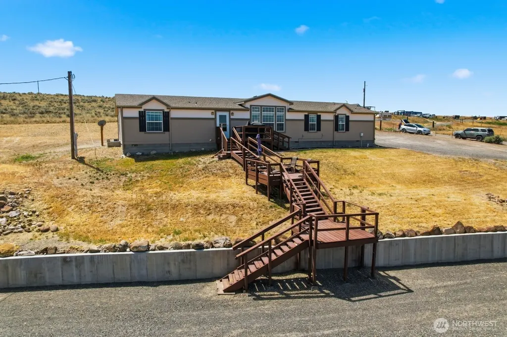 271 Paint Horse Road Yakima WA 98901