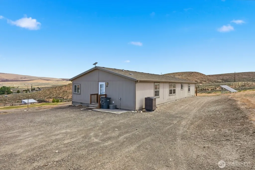 271 Paint Horse Road Yakima WA 98901