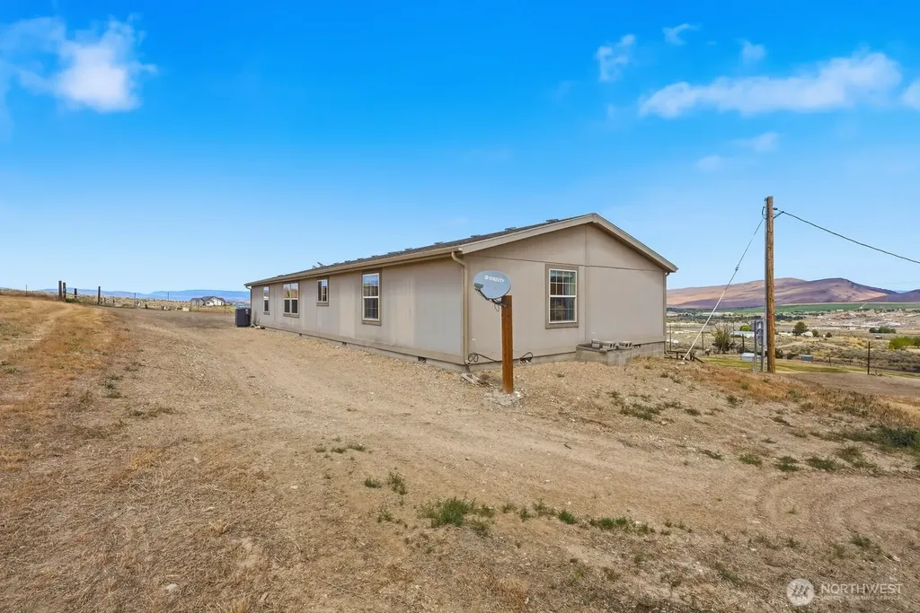 271 Paint Horse Road Yakima WA 98901