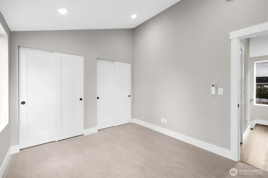 503 NE 42nd Street Seattle WA 98105