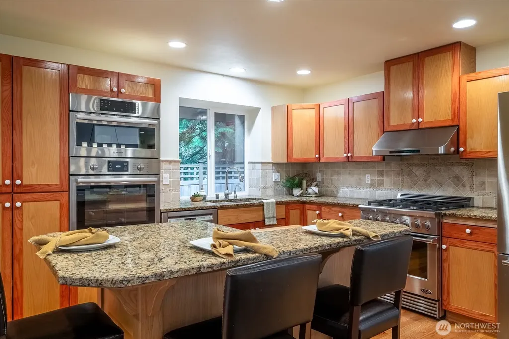 526 S 39th Street Bellingham WA 98229