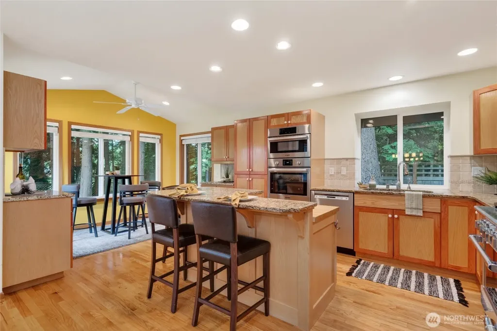 526 S 39th Street Bellingham WA 98229