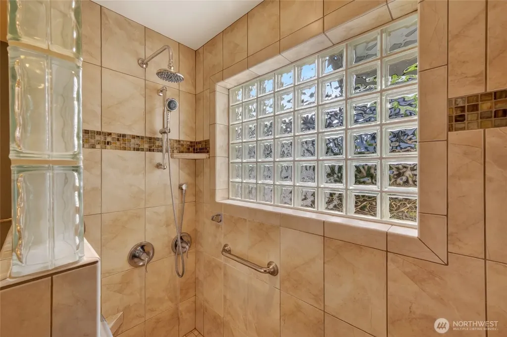 526 S 39th Street Bellingham WA 98229