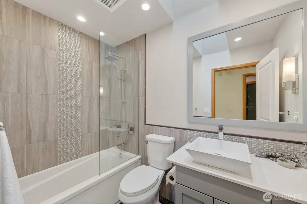 526 S 39th Street Bellingham WA 98229