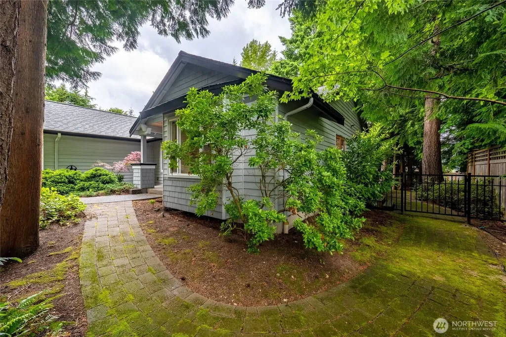 526 S 39th Street Bellingham WA 98229