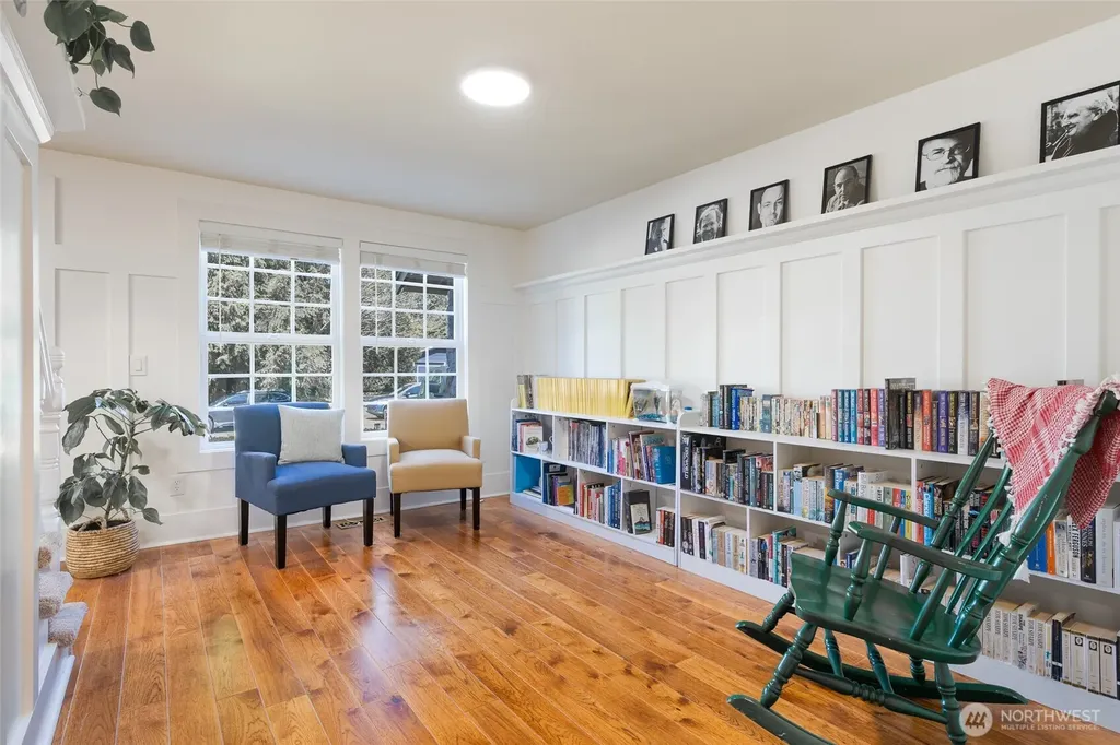 14105 64th Avenue W Edmonds WA 98026