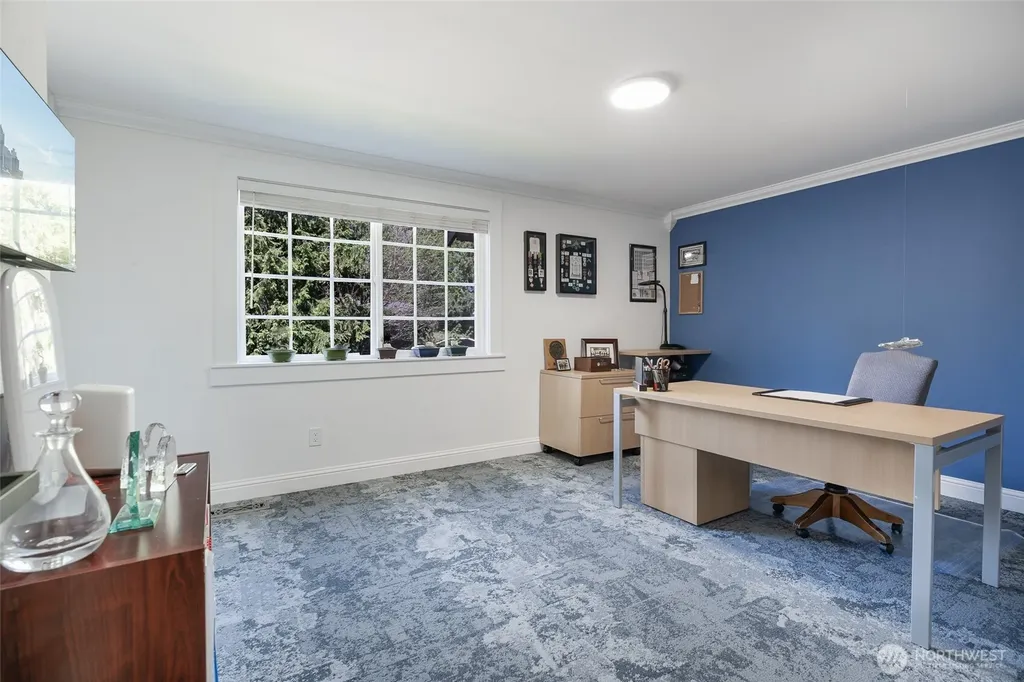 14105 64th Avenue W Edmonds WA 98026