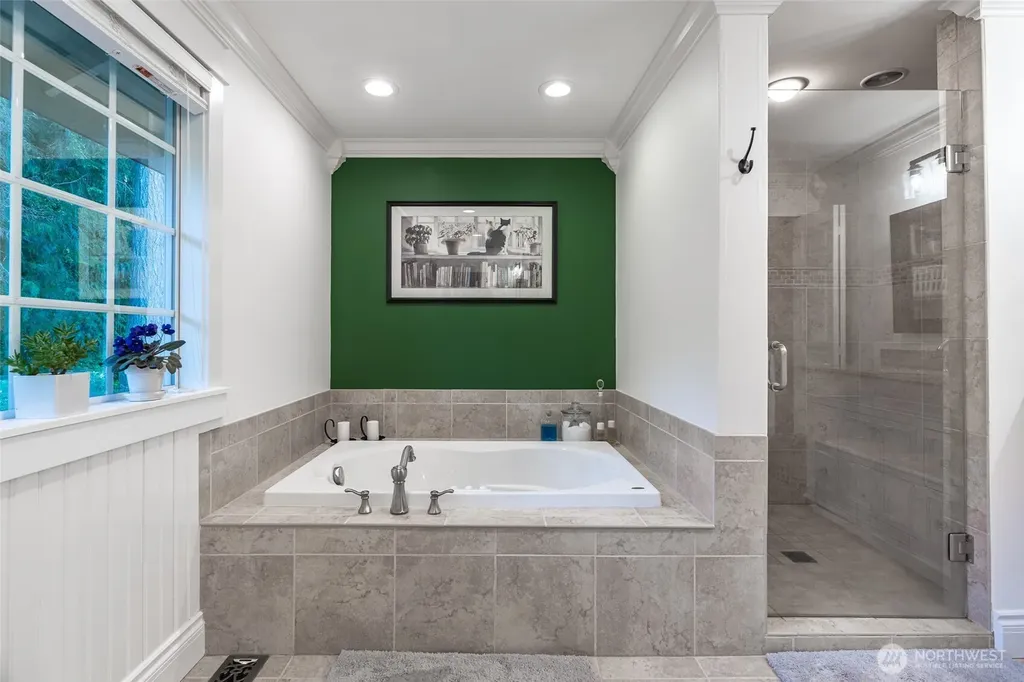 14105 64th Avenue W Edmonds WA 98026