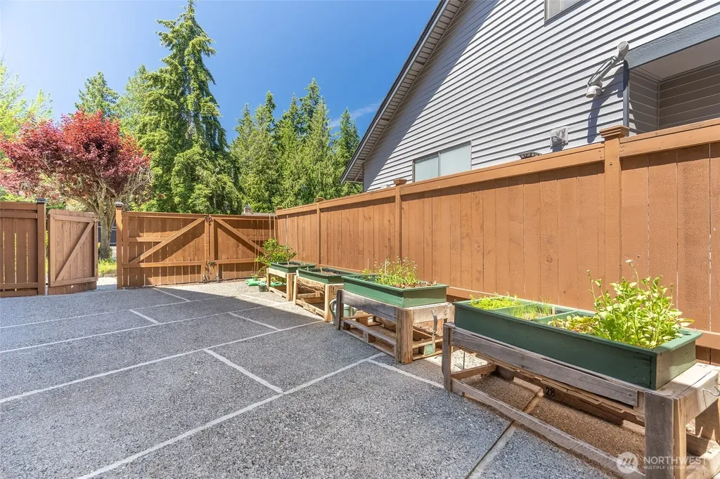14105 64th Avenue W Edmonds WA 98026